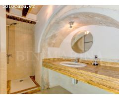 Encantadora casa mallorquina restaurada con jardín privado en Selva