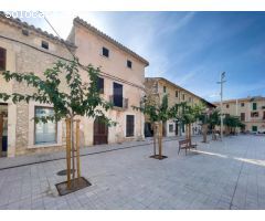 Encantadora casa mallorquina restaurada con jardín privado en Selva