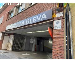 PLAZA DE PARKING GRANDE EN ALQUILER
