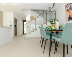 VILLA DE NUEVA CONSTRUCCIÓN EN ALMERÍA 3 DORMITORIOS Y 3 BAÑOS