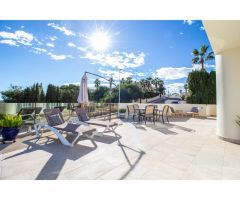 SUPER VILLA INDEPENDIENTE EN ESQUINA CON PISCINA INFINITY PRIVADA Y VISTAS