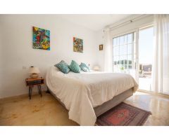 SUPER VILLA INDEPENDIENTE EN ESQUINA CON PISCINA INFINITY PRIVADA Y VISTAS
