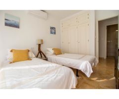 SUPER VILLA INDEPENDIENTE EN ESQUINA CON PISCINA INFINITY PRIVADA Y VISTAS