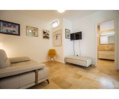 SUPER VILLA INDEPENDIENTE EN ESQUINA CON PISCINA INFINITY PRIVADA Y VISTAS