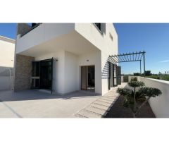 Precioso chalet contemporáneo en Daya Nueva