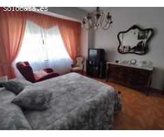 Se vende casa unifamiliar en el centro de Cedeira