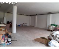 Se alquila bajo comercial