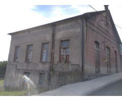 Se vende casa con finca en A Barqueira