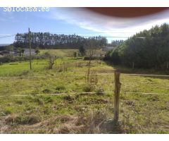 Se vende casa con finca en A Barqueira