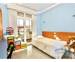SE VENDE GRAN CHALET CON PISCINA PRIVADA, GARAJE Y VISTAS AL MAR EN ARGUINEGUIN