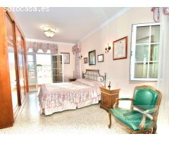 SE VENDE GRAN CHALET CON PISCINA PRIVADA, GARAJE Y VISTAS AL MAR EN ARGUINEGUIN
