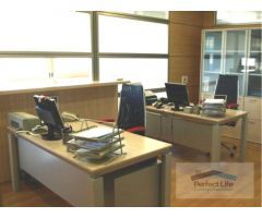 Nave industrial con oficinas en Poligono industrial de Arinaga