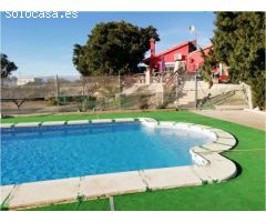 Finca rústica con casa de campo, piscina y varios frutales en el Saladillo