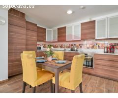 Exclusiva Villa Multifamiliar en Caleta de Vélez