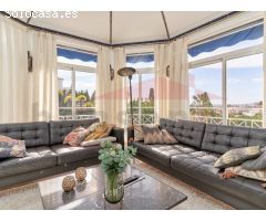 Exclusiva Villa Multifamiliar en Caleta de Vélez