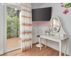 Exclusiva Villa Multifamiliar en Caleta de Vélez