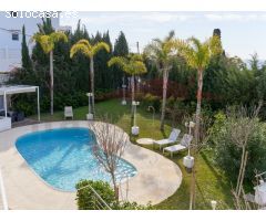 Exclusiva Villa Multifamiliar en Caleta de Vélez