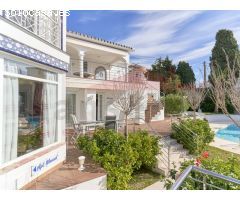 Exclusiva Villa Multifamiliar en Caleta de Vélez