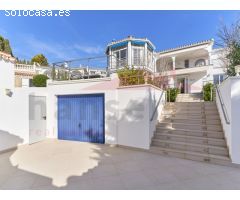 Exclusiva Villa Multifamiliar en Caleta de Vélez