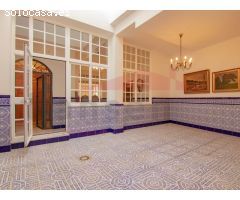Casa de Pueblo con azotea y patio interior en pleno centro de Vélez-Málaga