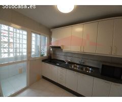 Apartamento Frente al Mar en Torre del Mar: Tu Oasis Junto a la Playa de Octubre