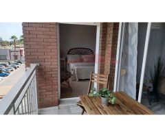 Apartamento Frente al Mar en Torre del Mar: Tu Oasis Junto a la Playa de Octubre