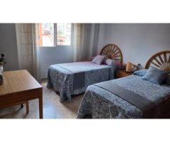 Apartamento Frente al Mar en Torre del Mar: Tu Oasis Junto a la Playa de Octubre