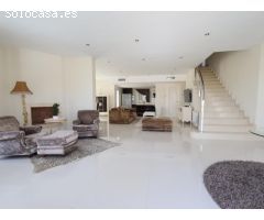 Chalet independiente de 5 dormitorios en Doña Pepa , Ciudad Quesada