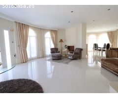 Chalet independiente de 5 dormitorios en Doña Pepa , Ciudad Quesada