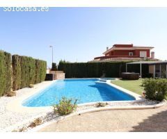 Chalet independiente de 5 dormitorios en Doña Pepa , Ciudad Quesada