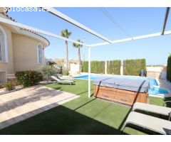 Chalet independiente de 5 dormitorios en Doña Pepa , Ciudad Quesada