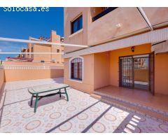 Villa moderna en Los Balcones, Torrevieja con piscina privada