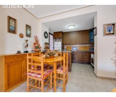 Villa moderna en Los Balcones, Torrevieja con piscina privada