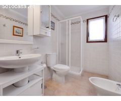 Villa moderna en Los Balcones, Torrevieja con piscina privada
