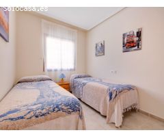 Villa moderna en Los Balcones, Torrevieja con piscina privada