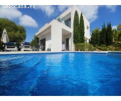 Fantástica villa independiente de 3 dormitorios en Las Colinas Golf