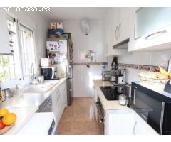 Villa Independiente en Playa Flamenca con Piscina Comunitaria