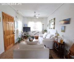 Villa Independiente en Playa Flamenca con Piscina Comunitaria