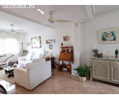 Villa Independiente en Playa Flamenca con Piscina Comunitaria