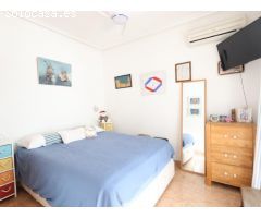Villa Independiente en Playa Flamenca con Piscina Comunitaria