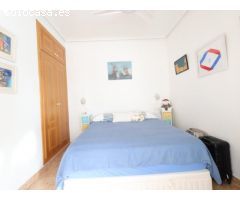 Villa Independiente en Playa Flamenca con Piscina Comunitaria