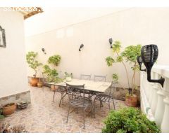 Villa Independiente en Playa Flamenca con Piscina Comunitaria