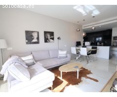 LUMINOSO Y MODERNO PISO DE 2 DORMITORIOS CON VISTAS A LA PISCINA EN RESIDENCIAL