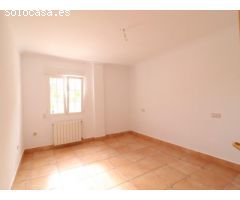 AMPLIO Y LUMINOSO CHALET INDEPENDIENTE CON UN PRECIOSO JARDÍN DE CASI 1.500 M²