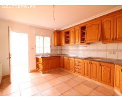 AMPLIO Y LUMINOSO CHALET INDEPENDIENTE CON UN PRECIOSO JARDÍN DE CASI 1.500 M²