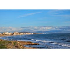 Dúplex reformado en zona privilegiada de La Mata, Torrevieja