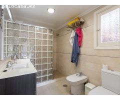 Fantástica villa con gran parcela y piscina privada cerca del mar en Campoamor