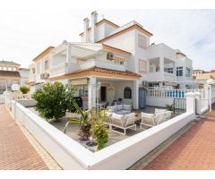ENORME Y ACOGEDOR APARTAMENTO EN ALTOS DEL SOL EN AGUAS NUEVAS CON AMPLIO BALCÓN