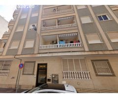 Apartamento de 1 dormitorio en planta baja en Torrevieja