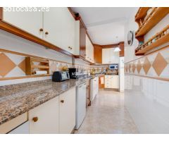 TERRENO SITUADO EN LES CON VIVIENDA EN CONSTRUCCION.